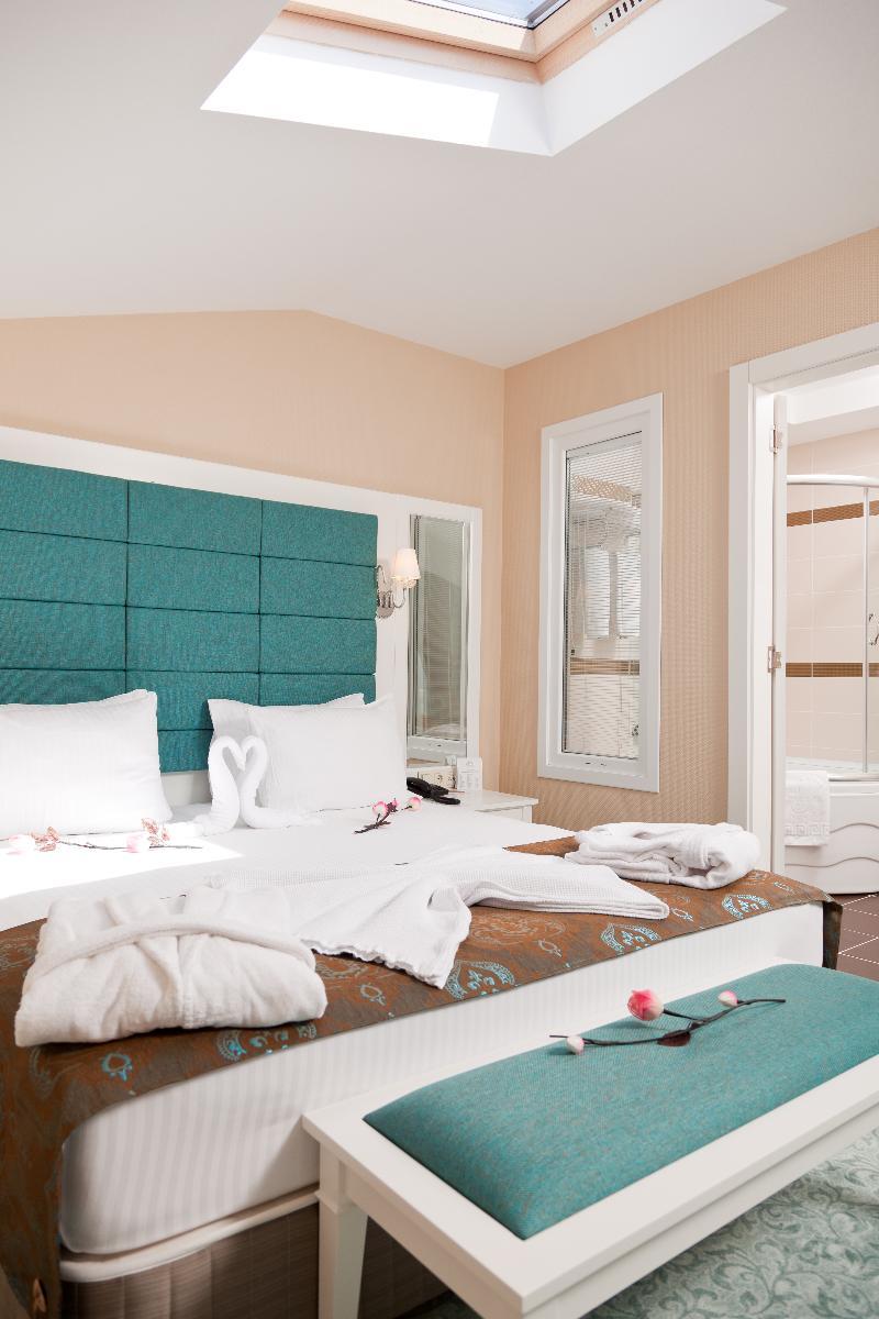 Mercia Hotels & Resorts Büyükçekmece Esterno foto